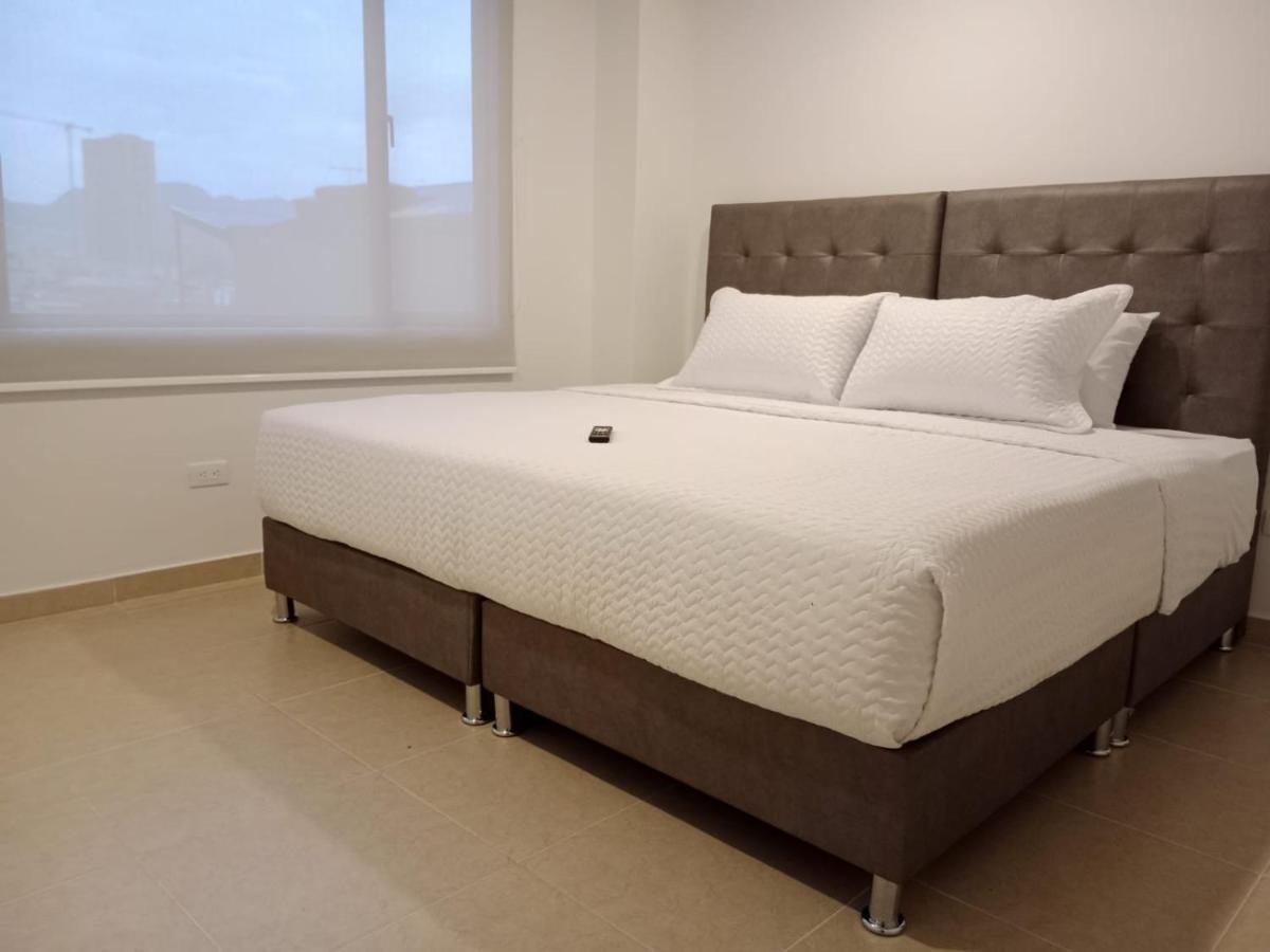 Aparta Suite Plaza Premium Богота Экстерьер фото